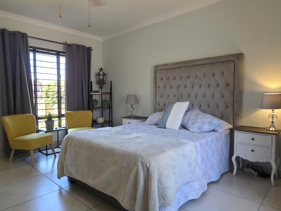 5 Bedroom Property for Sale in Wavecrest Eastern Cape